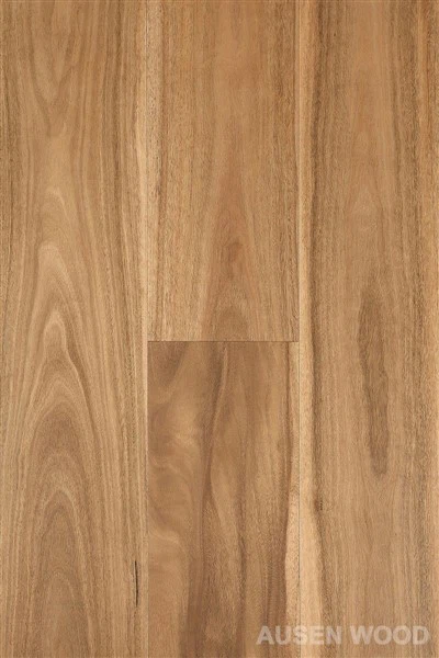 Pavimenti in legno ingegnerizzato con gomma maculata